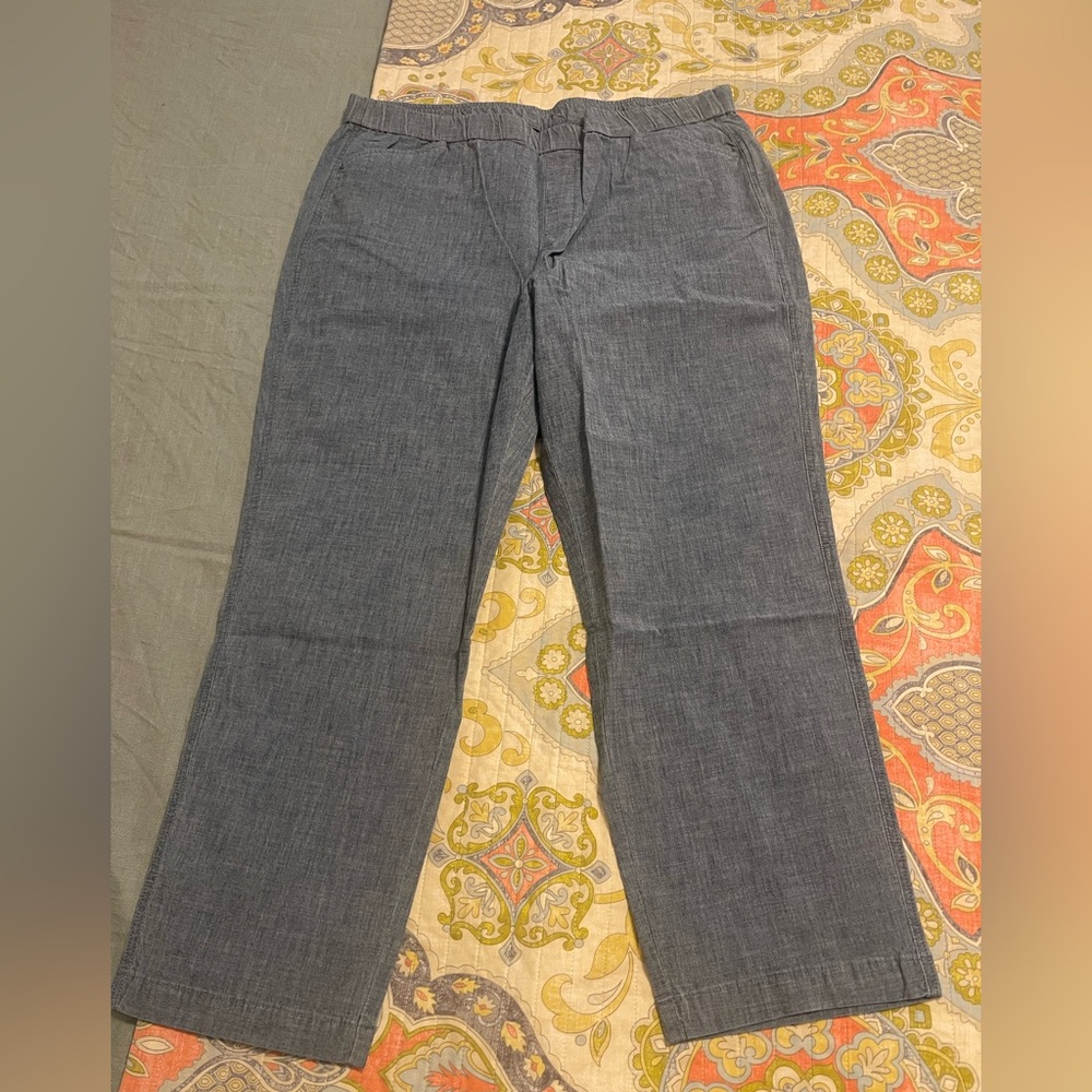 Women’s cropped chino pant